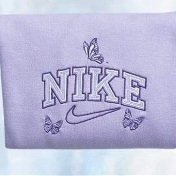 Butterfly embroidered sweatshirt - Picture 4 of 7